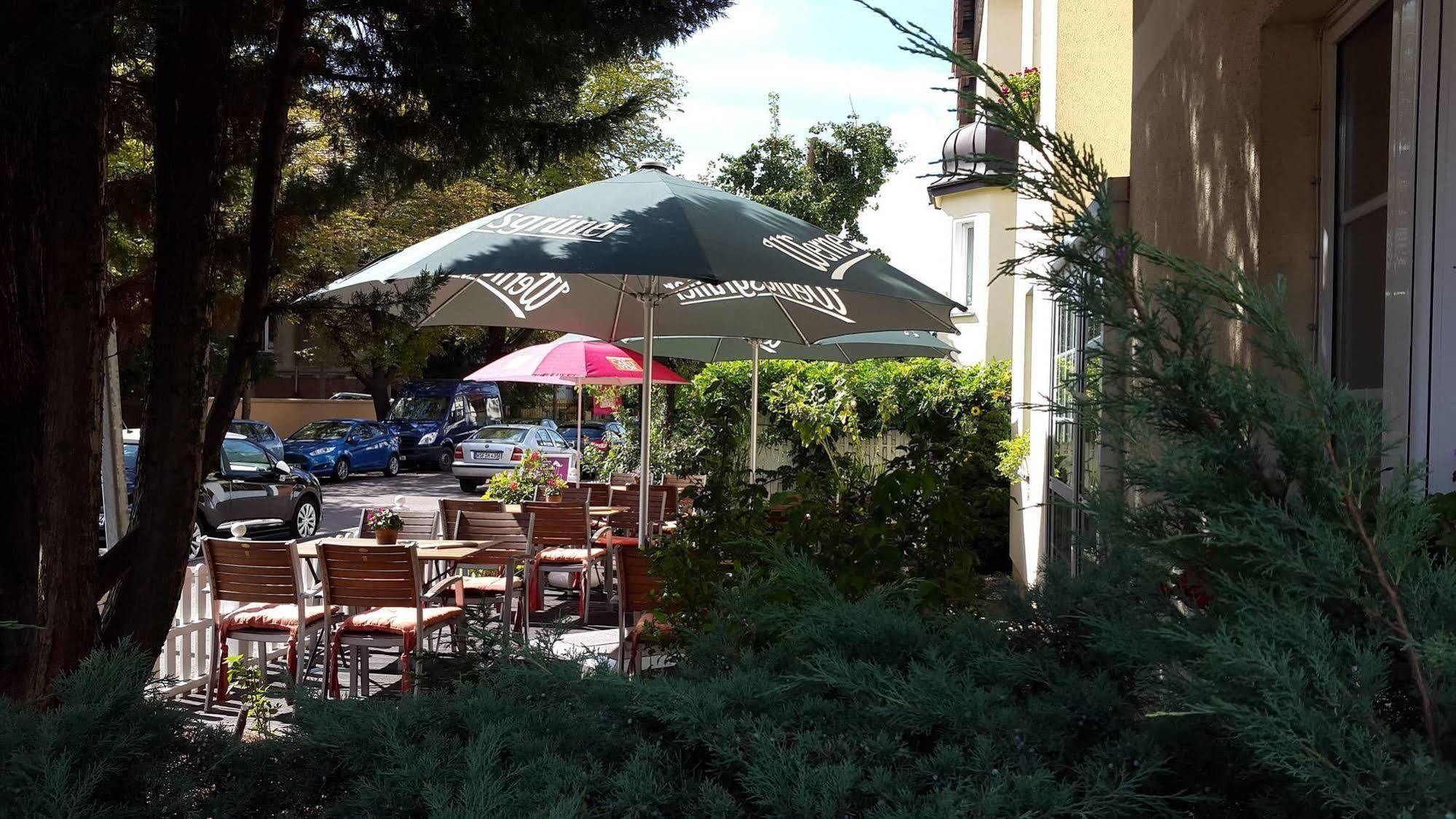 Pension & Cafe Am Kraehenberg Halle  Luaran gambar